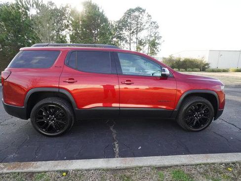 Used 2023 GMC Acadia SLE w/ Driver Convenience Package image 2