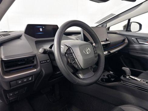 Used 2025 Toyota Prius Limited image 4