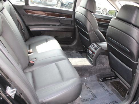 Used 2011 BMW 740Li image 10