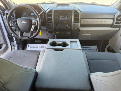 Used 2018 Ford F250 XL w/ Power Equipment Group image 12