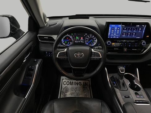 Used 2022 Toyota Highlander Platinum image 14