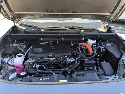 Used 2025 Toyota RAV4 XLE image 29