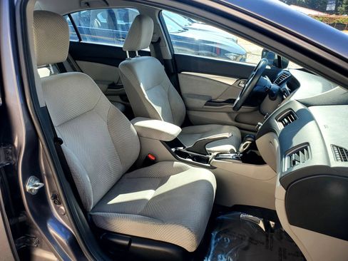 Used 2015 Honda Civic Hybrid Sedan image 4
