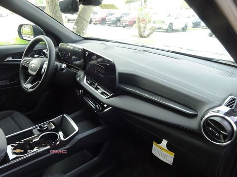 New 2026 Chevrolet Equinox LT w/ Safety and Technology Package FWD image 15