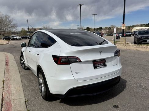 Used 2021 Tesla Model Y Long Range AWD/4WD image 6