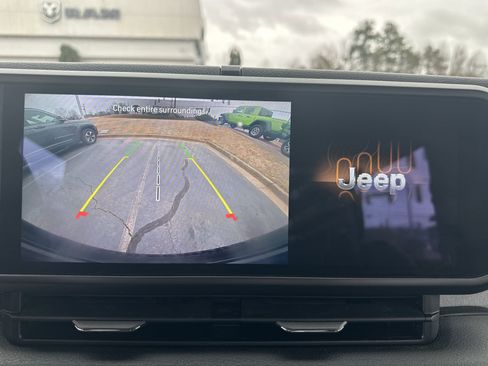 Used 2024 Jeep Wrangler Sport image 29