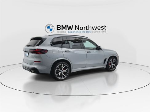 Used 2025 BMW X5 xDrive50e w/ M Sport Package image 3