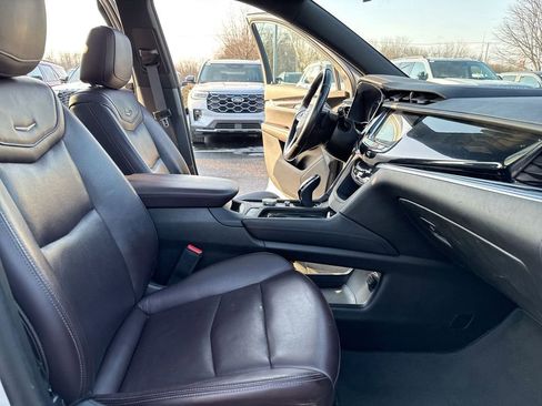 Used 2021 Cadillac XT6 Premium Luxury image 22