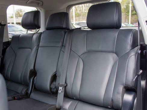 Used 2021 Lexus LX 570 4WD w/ Luxury Package image 22