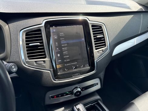 Used 2018 Volvo XC90 T6 Momentum w/ Convenience Package AWD/4WD image 19