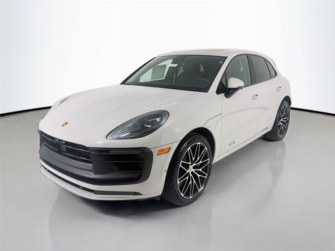New 2026 Porsche Macan GTS AWD/4WD image 1