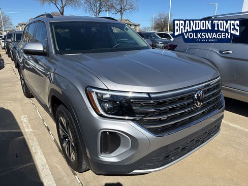 New 2026 Volkswagen Atlas SE FWD image 1