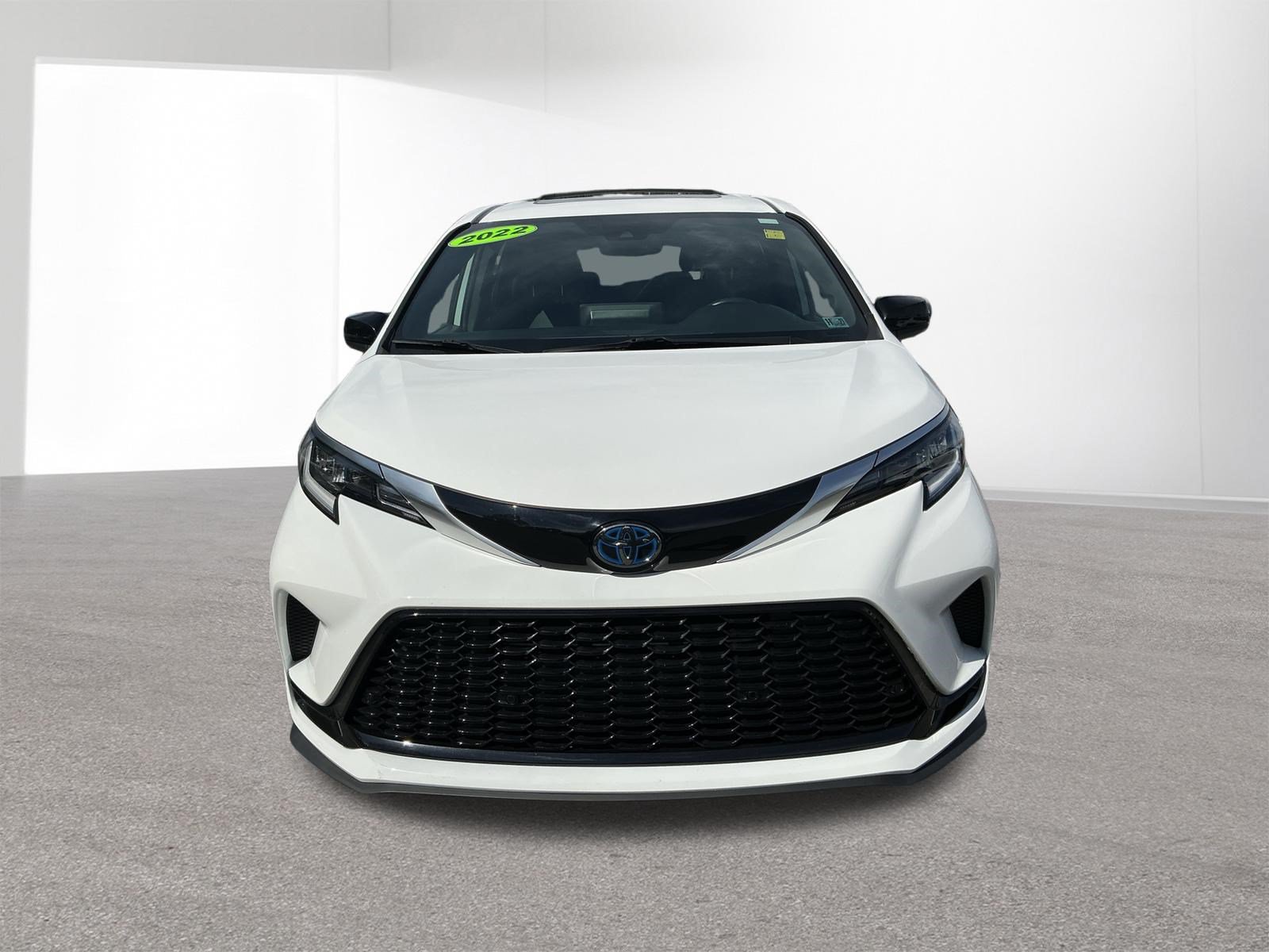 Used 2022 Toyota Sienna XSE w/ XSE Plus Package FWD image 8