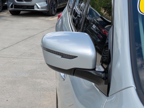 Used 2020 Nissan Pathfinder S image 8