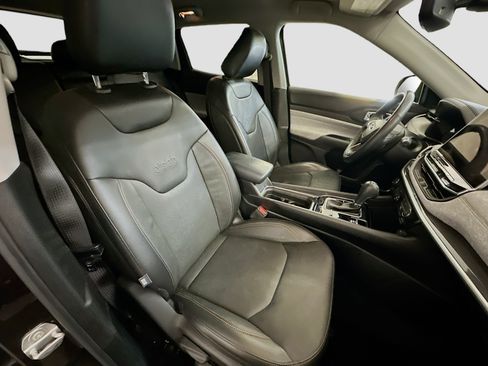 Used 2022 Jeep Compass Latitude image 31