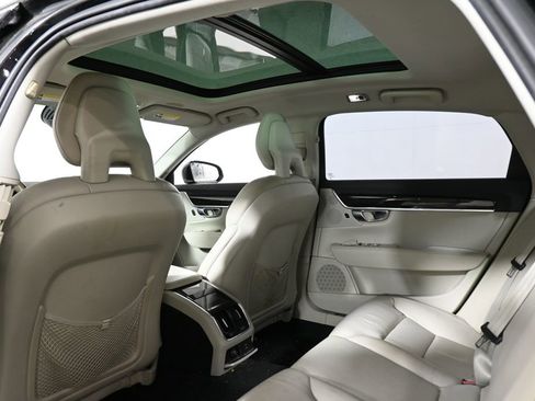 Used 2018 Volvo S90 T5 Momentum w/ Convenience Package image 6