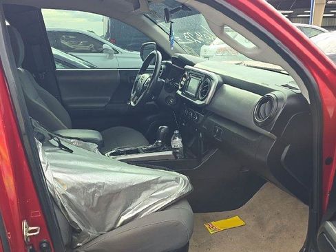 Used 2017 Toyota Tacoma SR5 RWD image 4