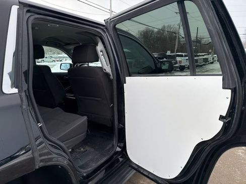 Used 2017 Chevrolet Tahoe 4WD w/ Remote Keyless Entry Package image 41