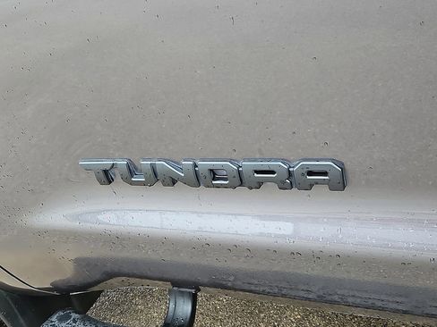 Used 2019 Toyota Tundra SR5 AWD/4WD image 15