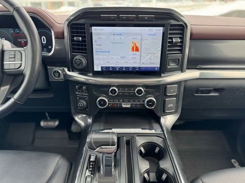 Certified 2022 Ford F150 Lariat w/ Equipment Group 502A High image 19