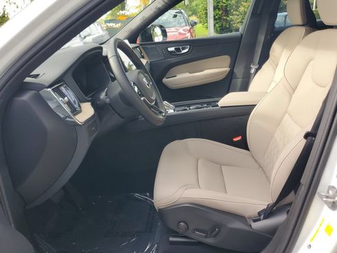 Used 2026 Volvo XC60 B5 Plus w/ Protection Package Premier AWD/4WD image 18