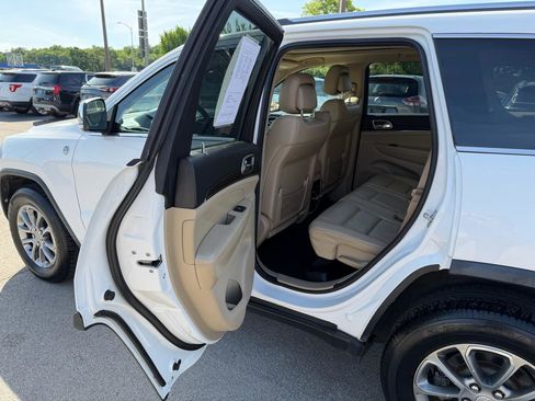 Used 2014 Jeep Grand Cherokee Limited w/ Luxury Group II AWD/4WD image 12