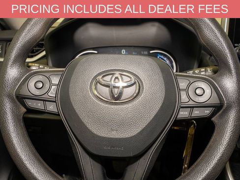 Used 2024 Toyota RAV4 LE AWD/4WD image 17