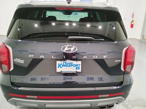 Used 2024 Hyundai Palisade Limited image 8