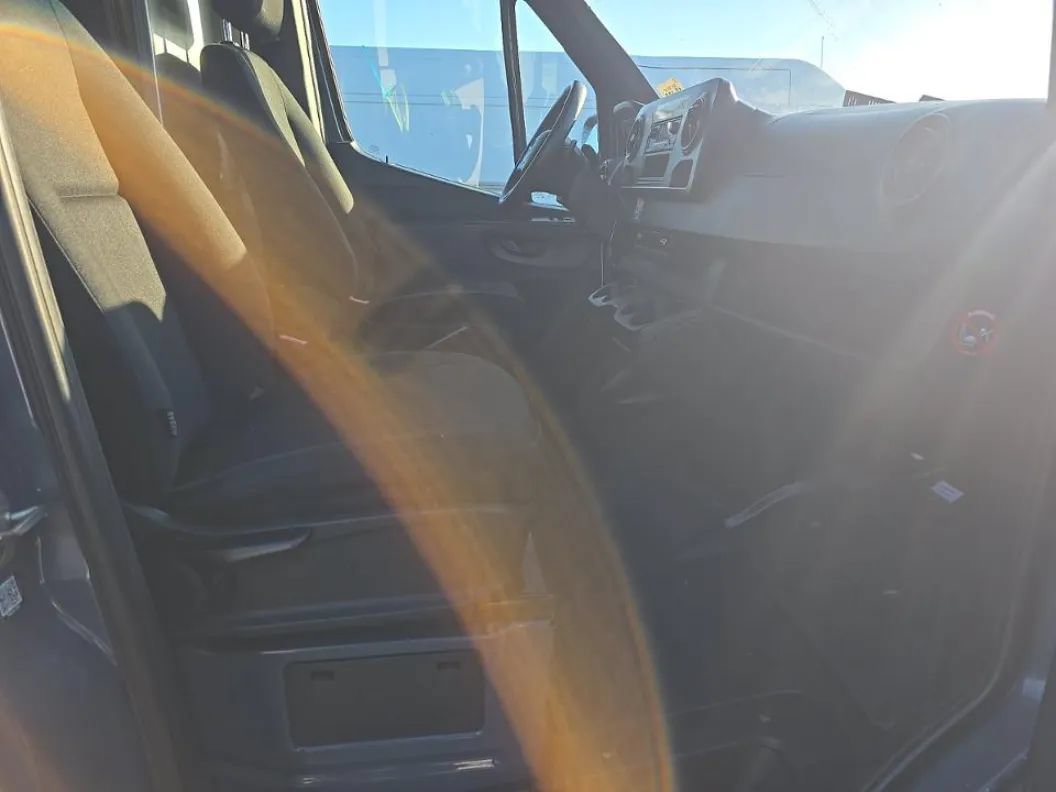 Used 2019 Mercedes-Benz Sprinter 144 image 11