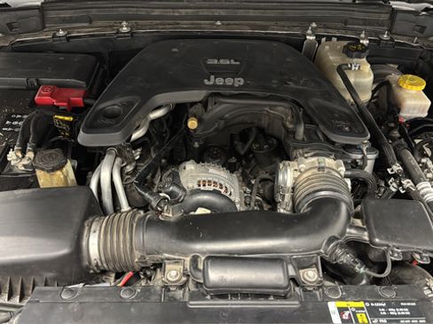 Used 2020 Jeep Wrangler Unlimited Rubicon AWD/4WD image 27