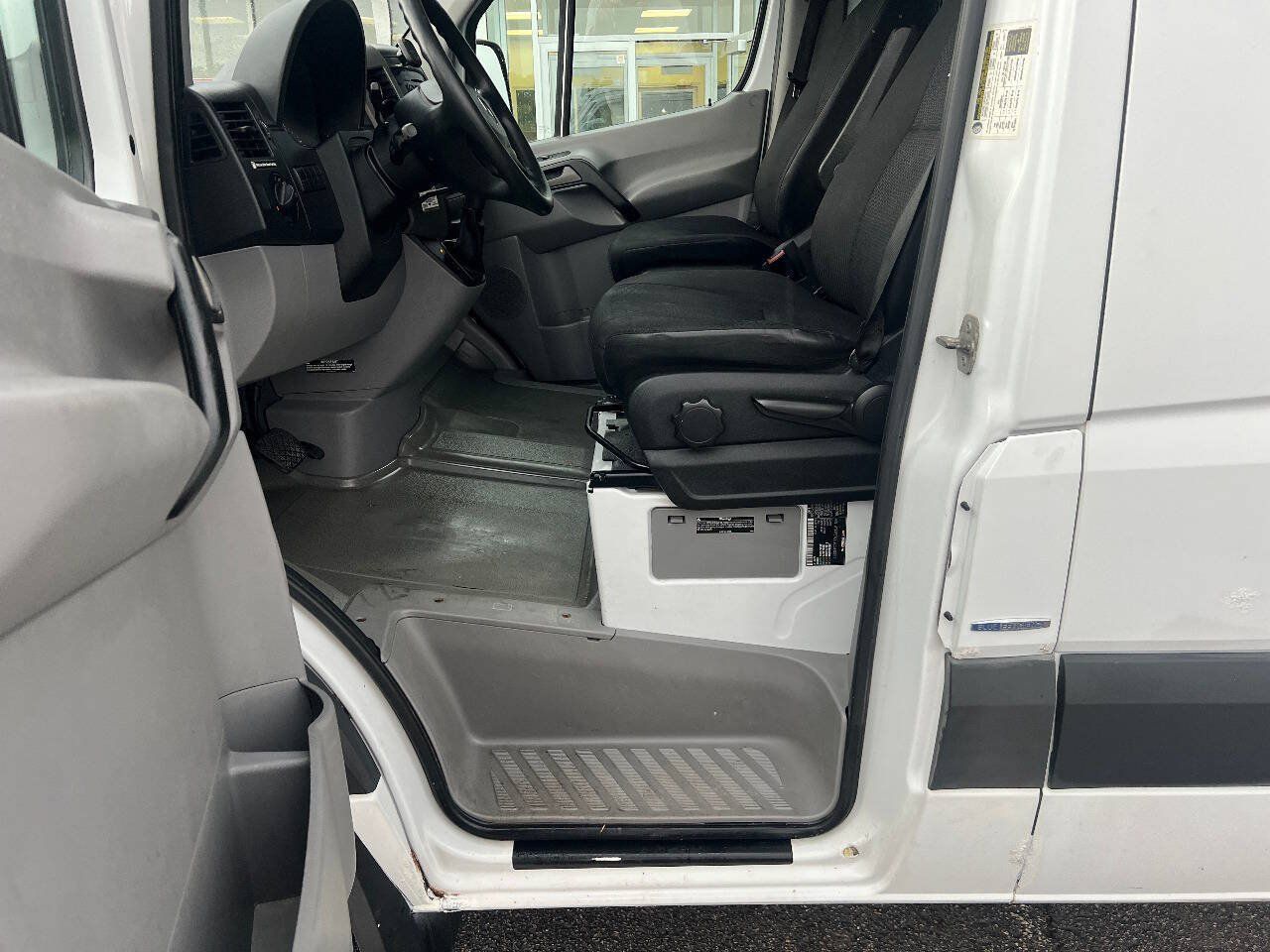Used 2012 Mercedes-Benz Sprinter 2500 w/ Premium Pkg image 23
