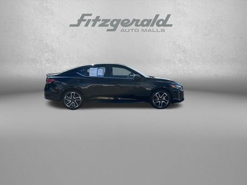 Used 2025 Nissan Sentra SR FWD image 8