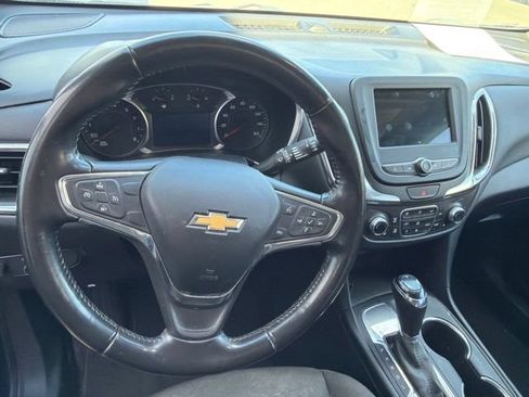 Used 2019 Chevrolet Equinox LT FWD image 16