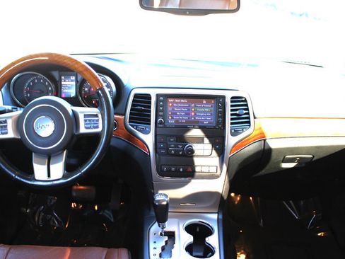 Used 2012 Jeep Grand Cherokee Overland image 12