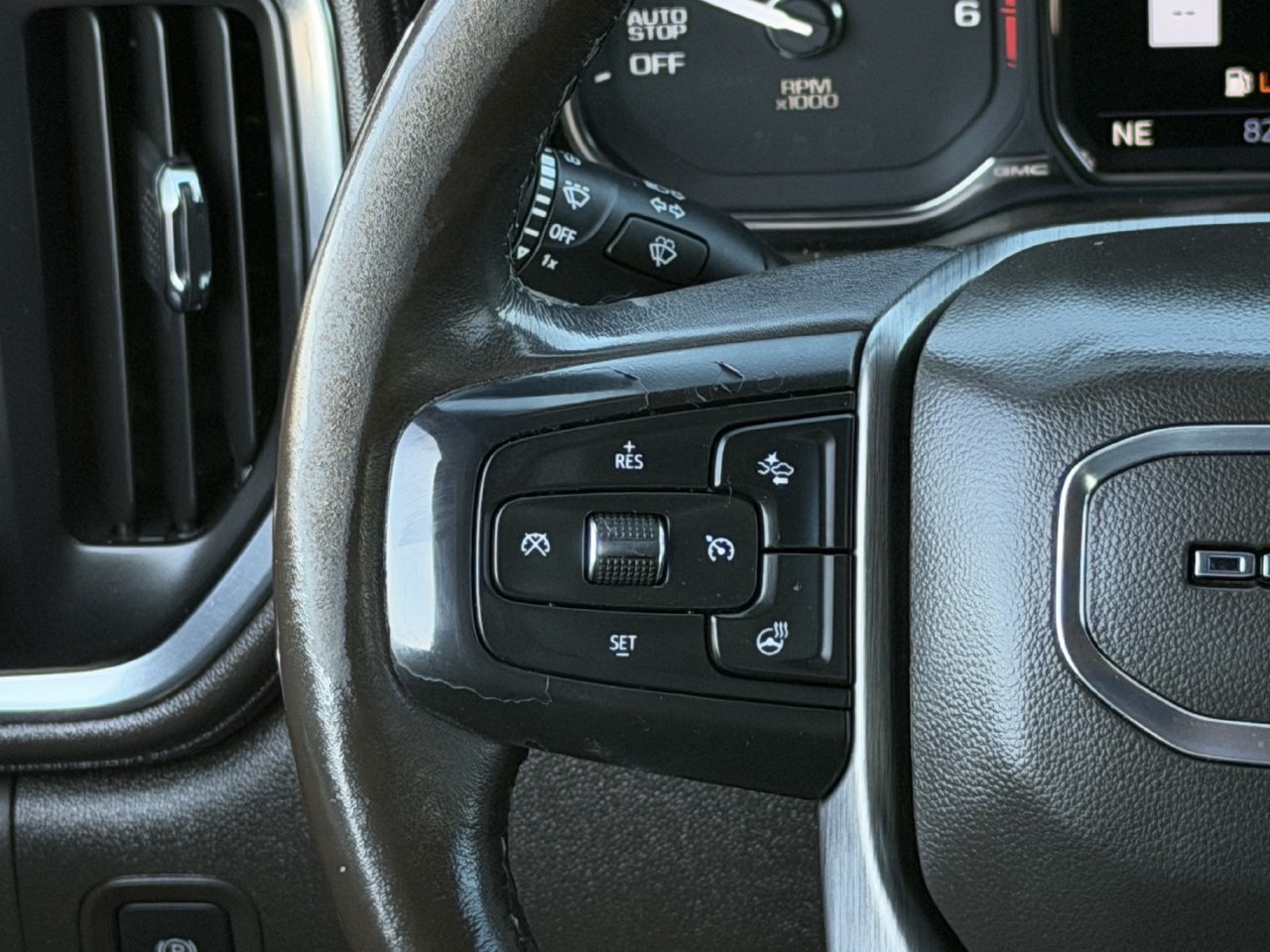 Used 2020 GMC Sierra 1500 Denali w/ Technology Package RWD image 14