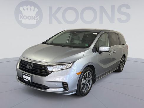 Used 2024 Honda Odyssey Touring image 1
