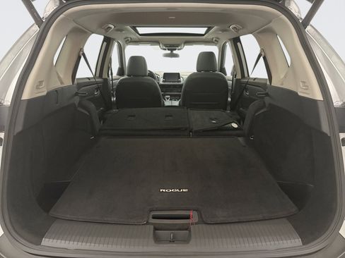 Used 2023 Nissan Rogue SV w/ SV Premium B Package image 21