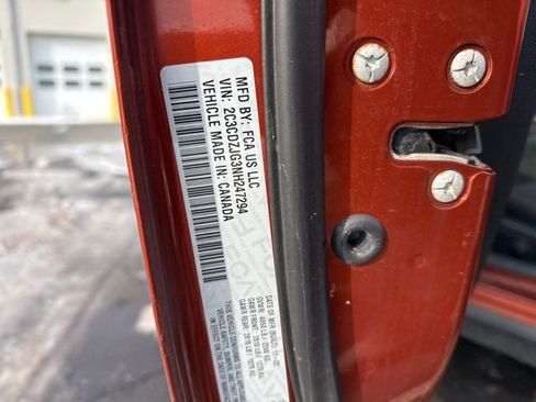 Used 2022 Dodge Challenger GT image 6