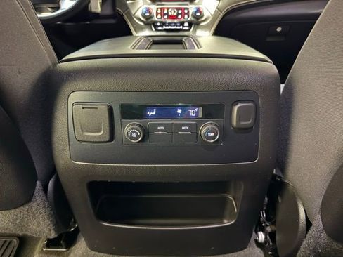 Used 2015 GMC Yukon SLE w/ Convenience Package AWD/4WD image 25