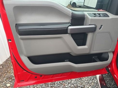 Used 2019 Ford F150 XLT image 12