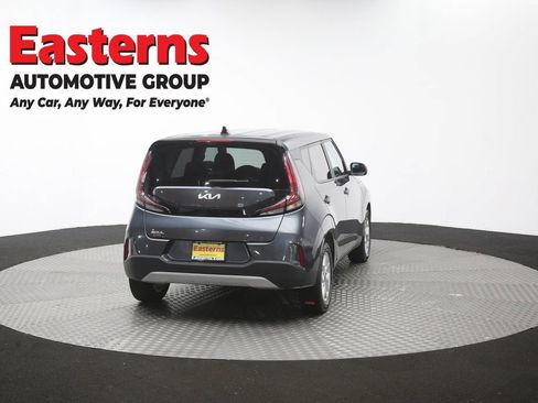 Used 2023 Kia Soul LX w/ LX Technology Package FWD image 37