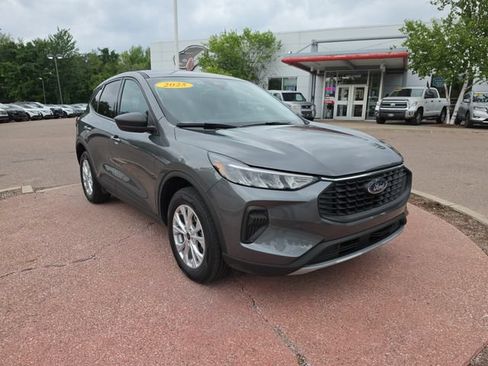 Used 2025 Ford Escape Active AWD/4WD image 7