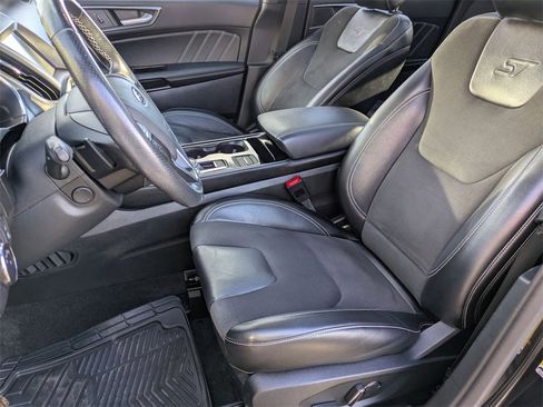 Used 2019 Ford Edge ST w/ Convenience Package image 15