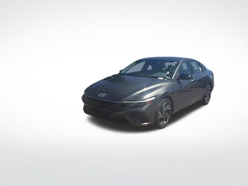 Used 2025 Hyundai Elantra Sport FWD image 1
