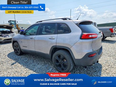 Used 2018 Jeep Cherokee Latitude w/ Altitude Package FWD image 3