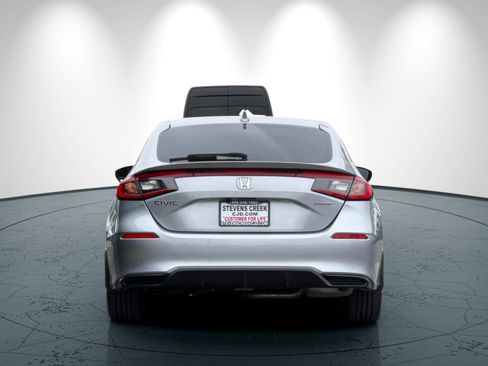 Used 2023 Honda Civic Sport image 5