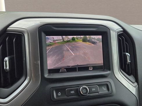 Used 2022 Chevrolet Silverado 1500 Custom AWD/4WD image 26