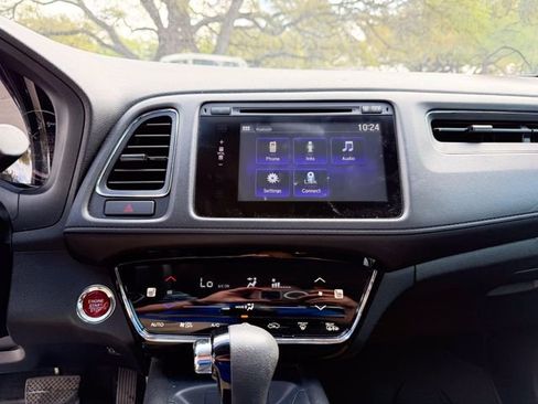 Used 2018 Honda HR-V EX image 13