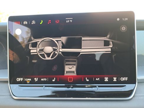 New 2026 Volkswagen Tiguan SE R-Line image 21