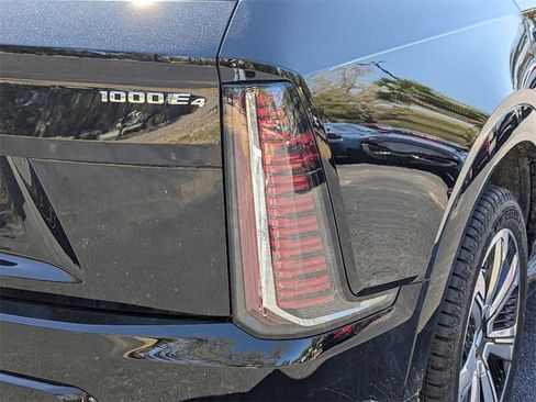 New 2025 Cadillac Escalade IQ Luxury 2 image 8